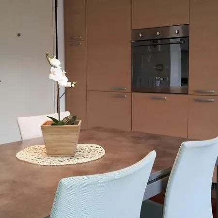 Holiday Apartment *